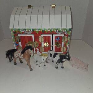 Melissa & Doug Wooden Latches Barn #2564 with 4 Animal Play Figures